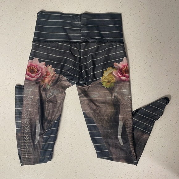 Tell Elephant Leggings - Picture 3 of 3